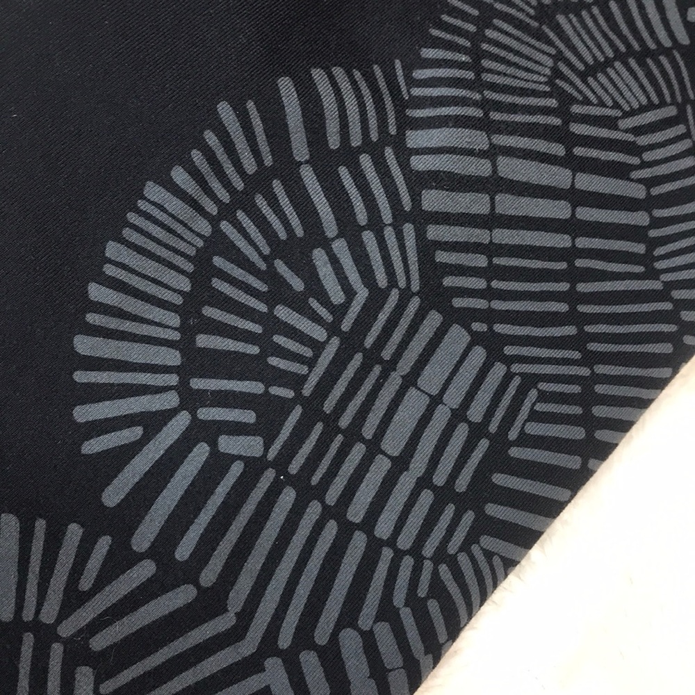 Nike legendary crop - Picture 2 of 5